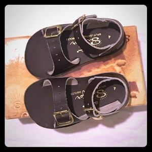 Sun San salt water sandals